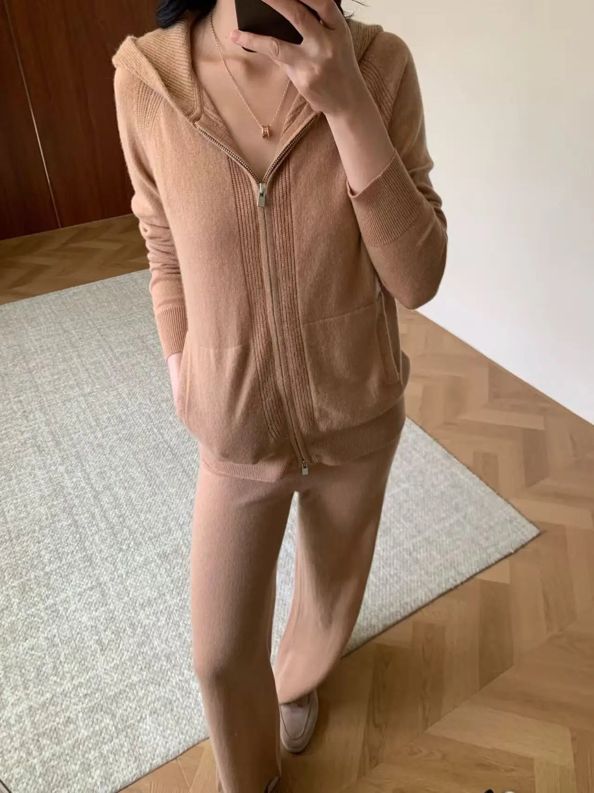 Ensemble laine et cachemire femme à capuche – CLEVI Paris