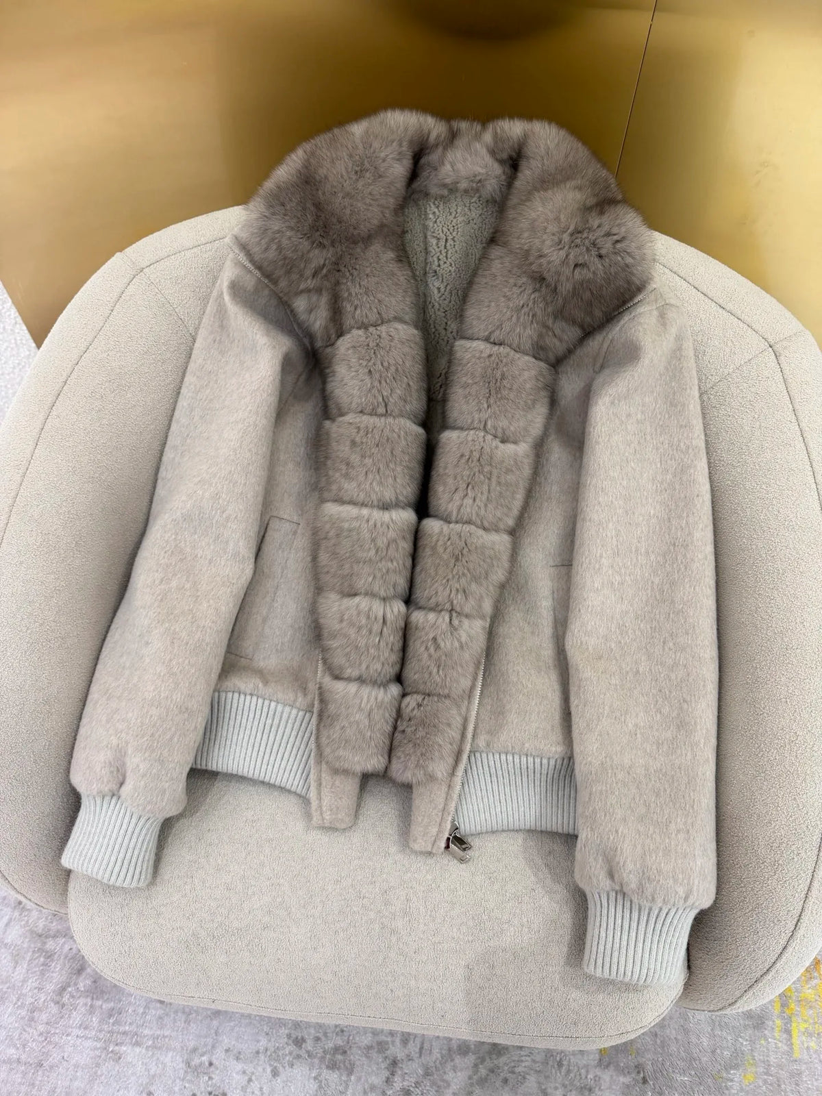 Veste bomber femme zippée à col fourrure – CLEVI Paris