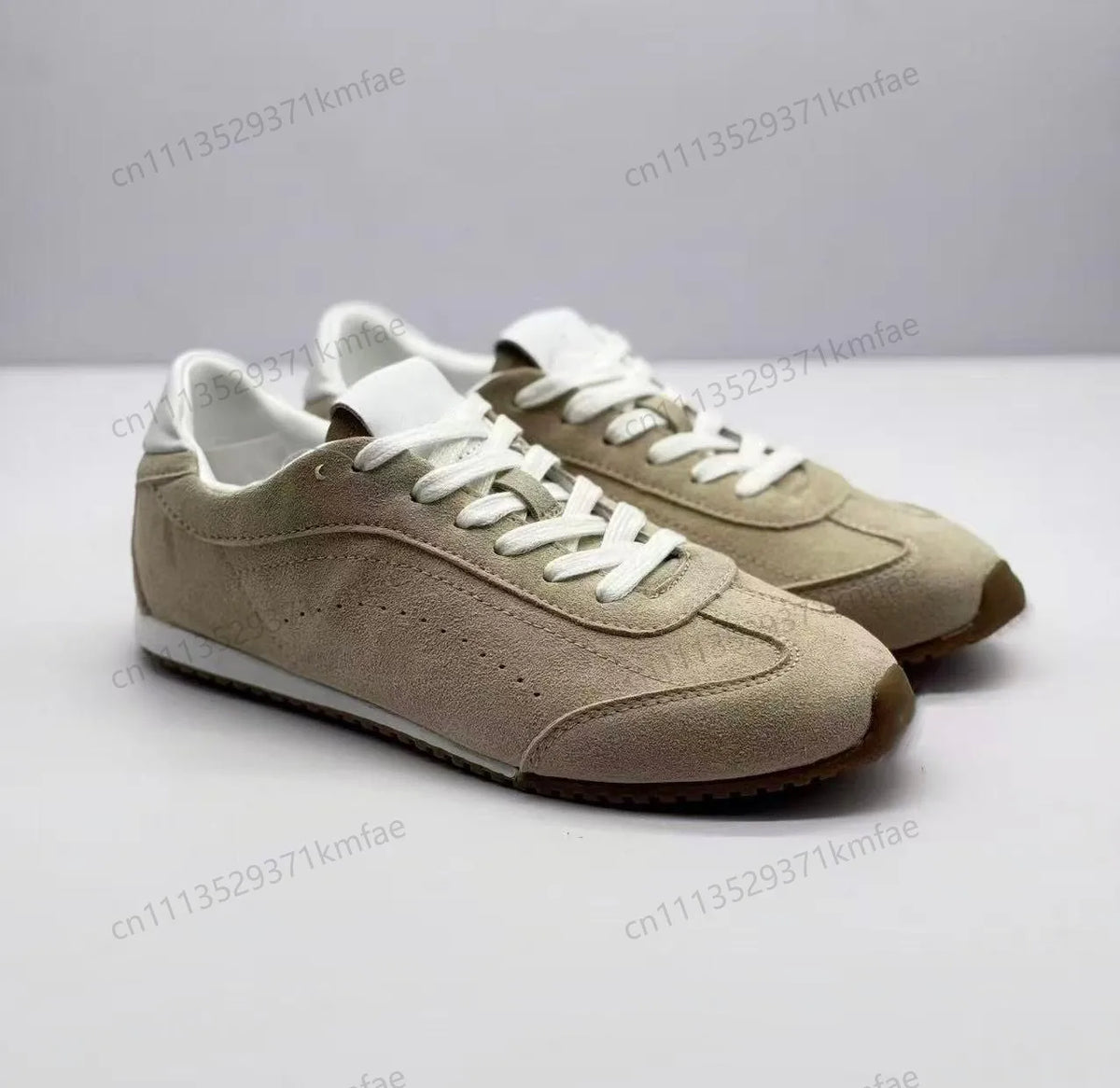 Sneakers femme rétro à lacets – CLEVI Paris