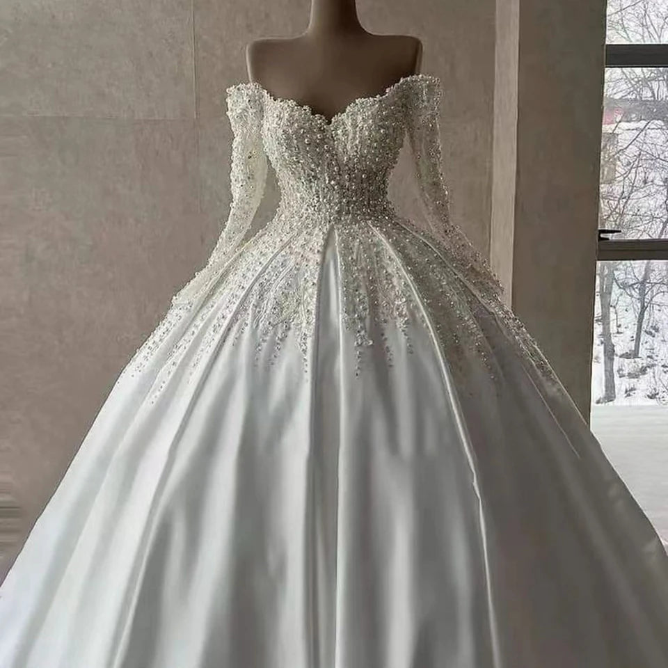 Robe de mariée princesse satinée – CLEVI Paris