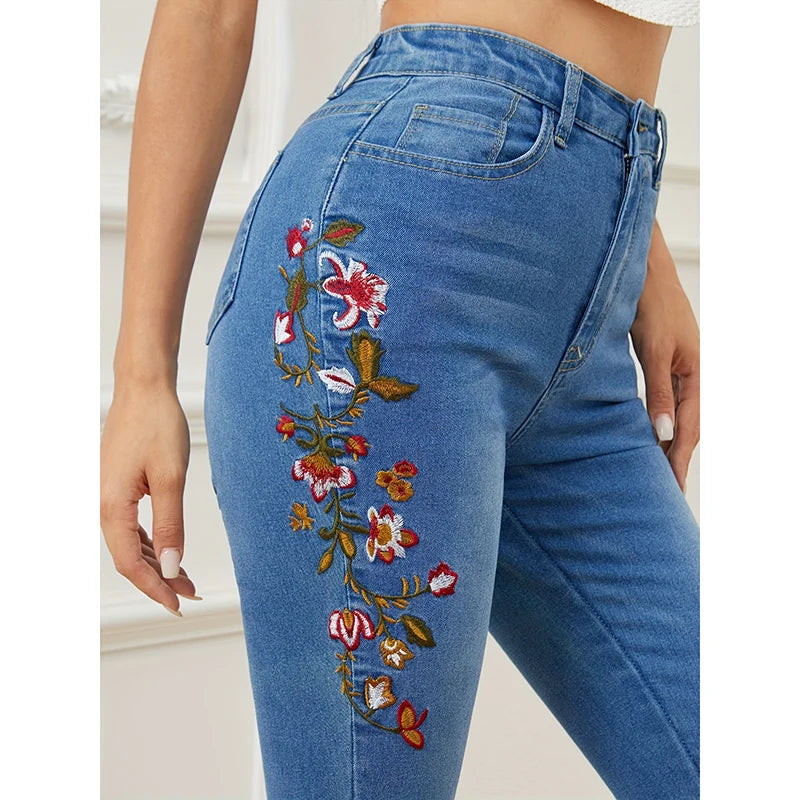 Jean Femme Taille Haute Y2K Crayon Brodé Délavé Streetwear Bleu Clair – CLEVI Paris