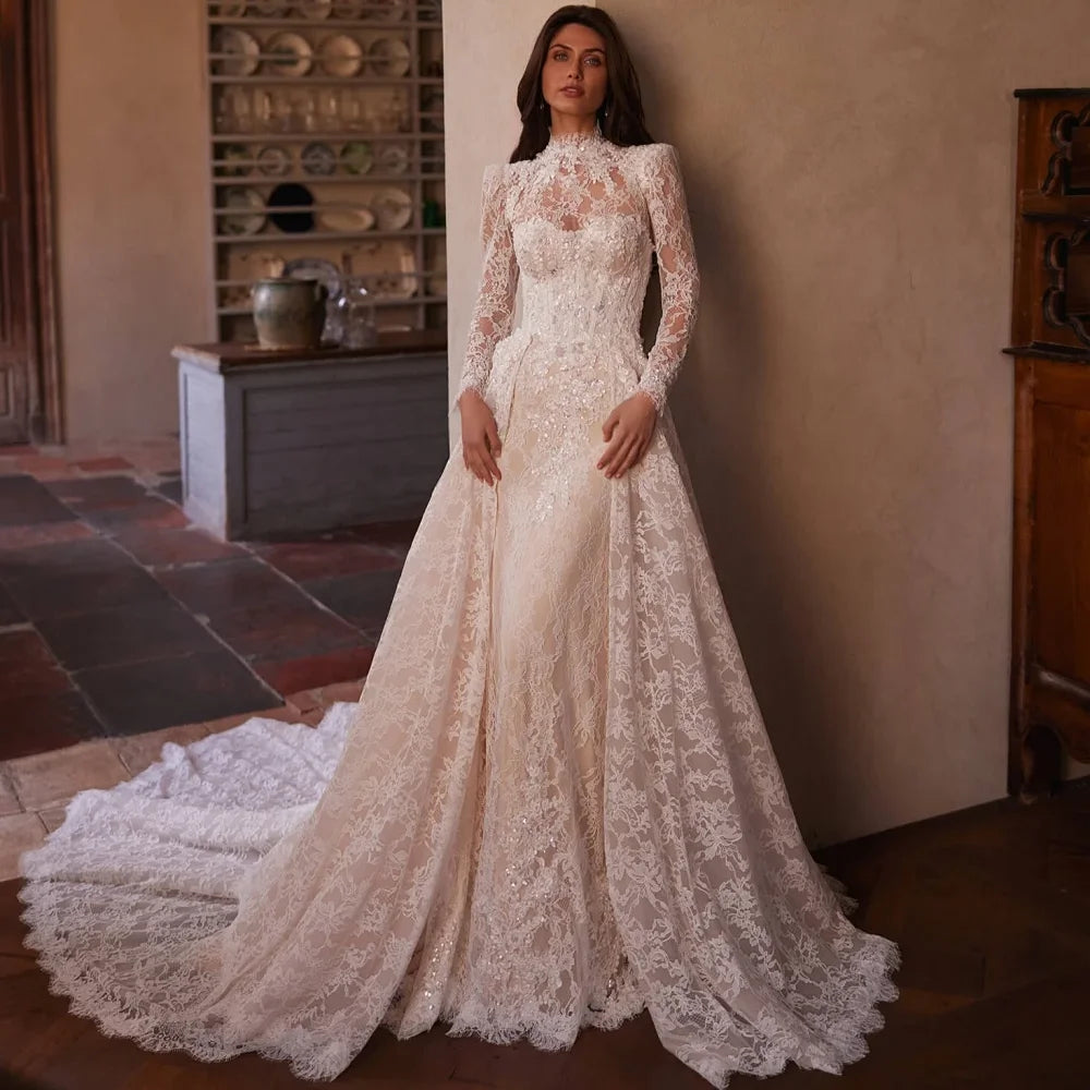 Robe de mariée sirène en dentelle à col haut – CLEVI Paris