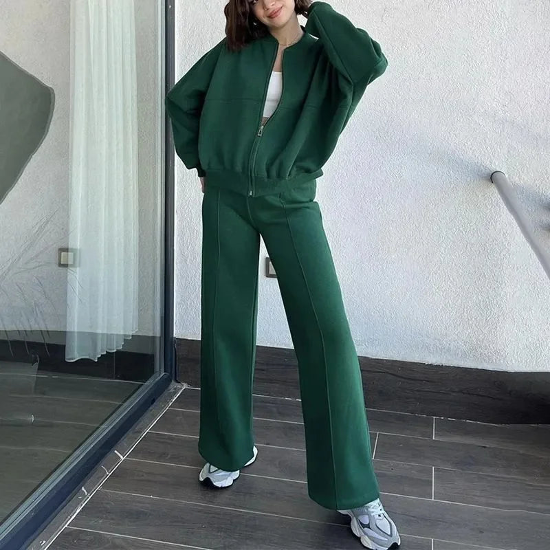 Ensemble femme haut zippé et pantalon – CLEVI Paris