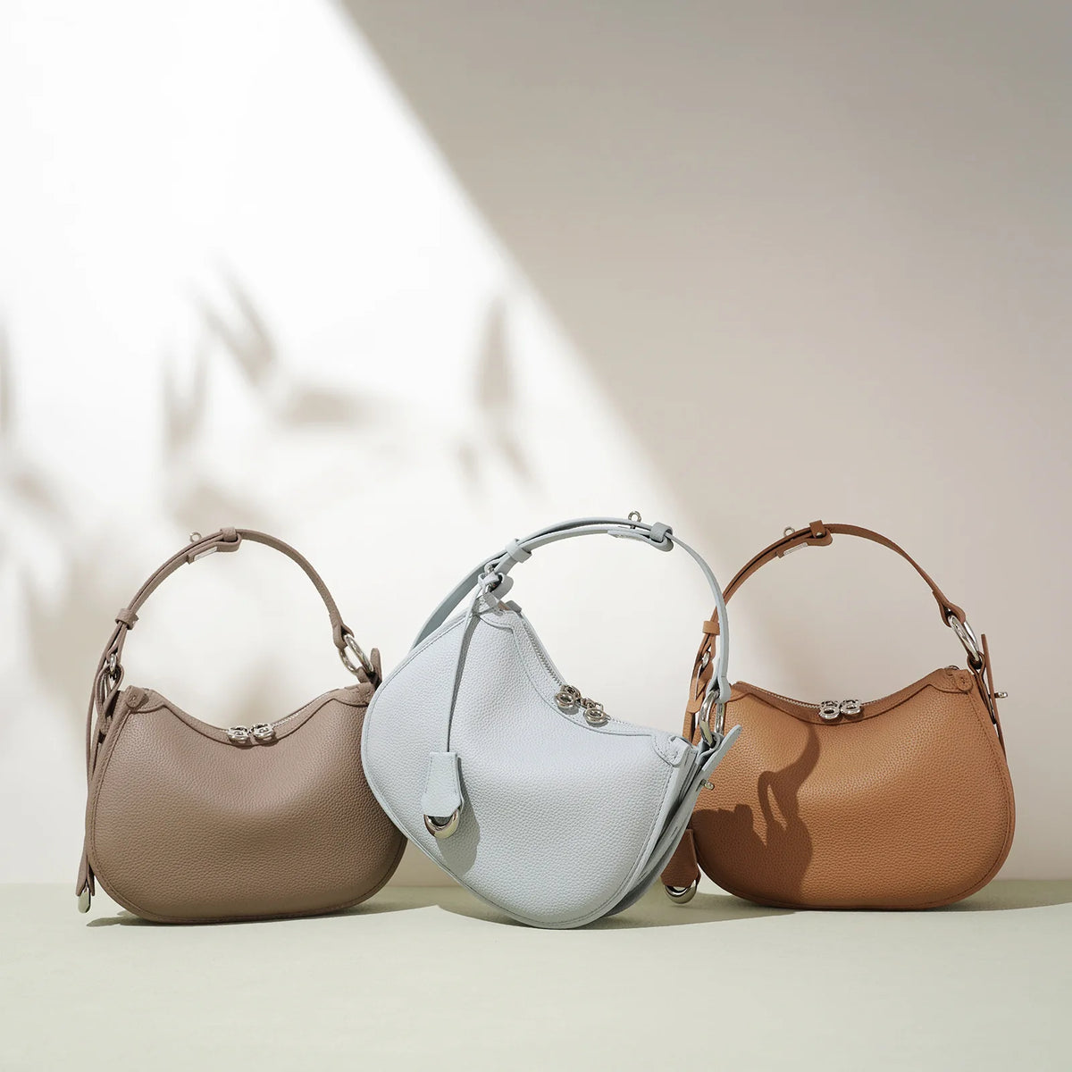Sac bandoulière Mendy en cuir de vache – CLEVI Paris