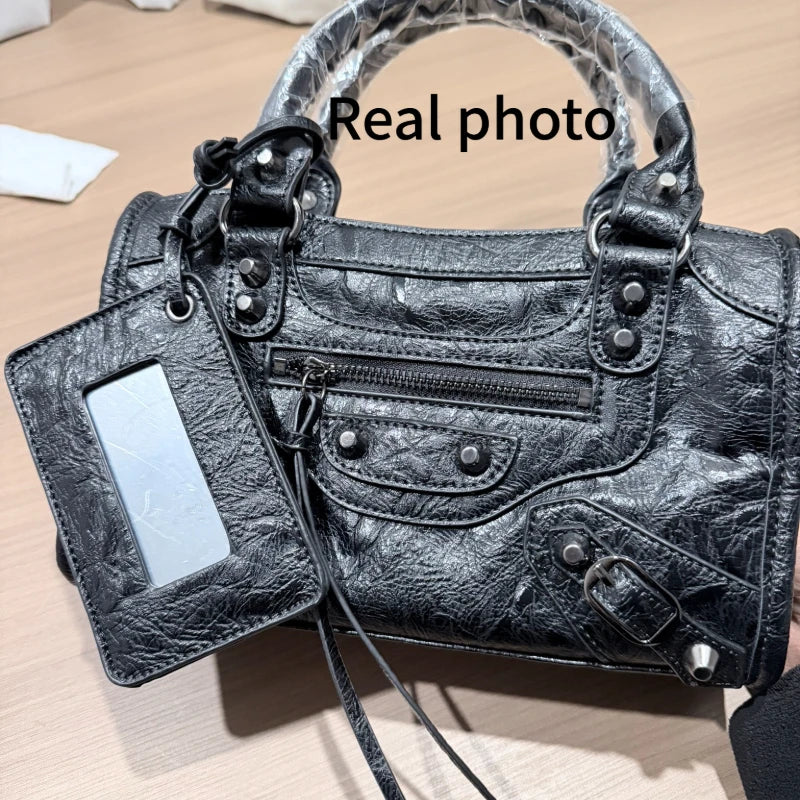 Sac À Main PU Froissé Rivets Femme Miroir & Pompon 4 Tailles – CLEVI Paris