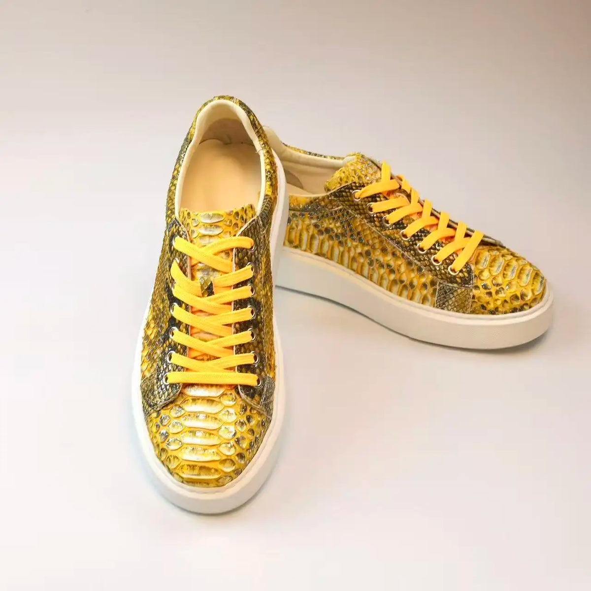 Sneakers basses homme jaunes à lacets – CLEVI Paris