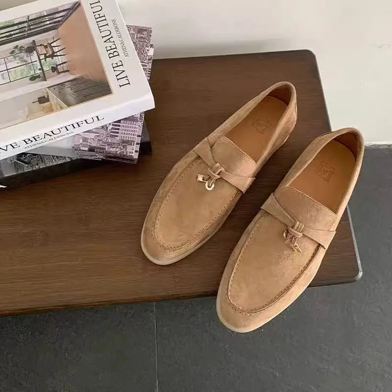 Mocassins femme à pampilles kaki ou camel – CLEVI Paris