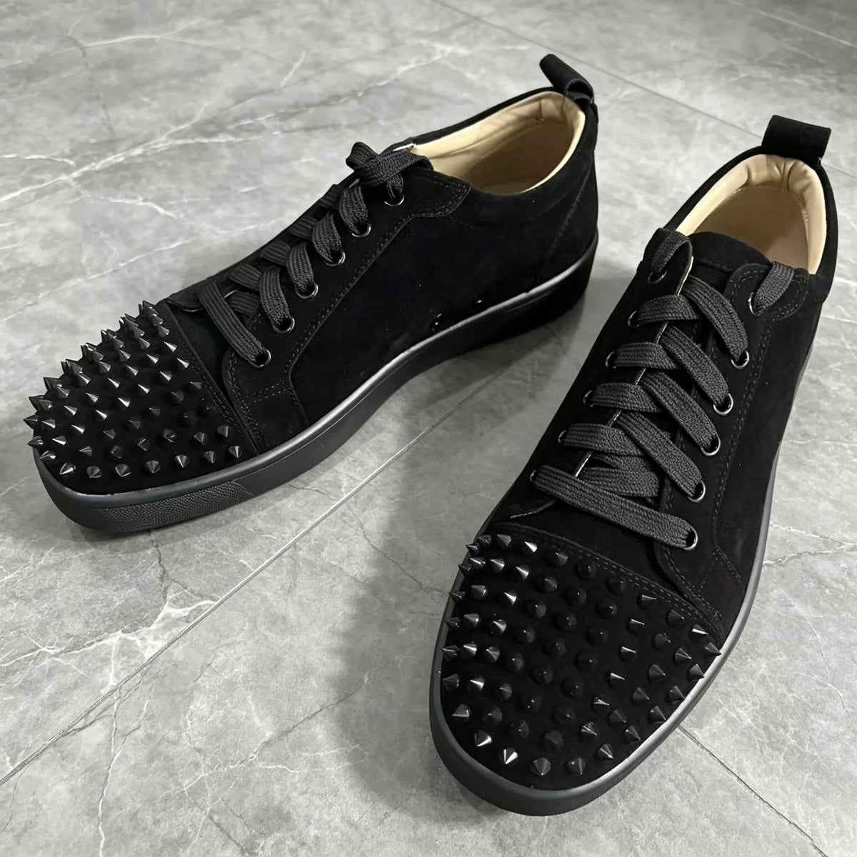 Sneakers Basses Cloutées Cuir Bout Rond Homme – CLEVI Paris