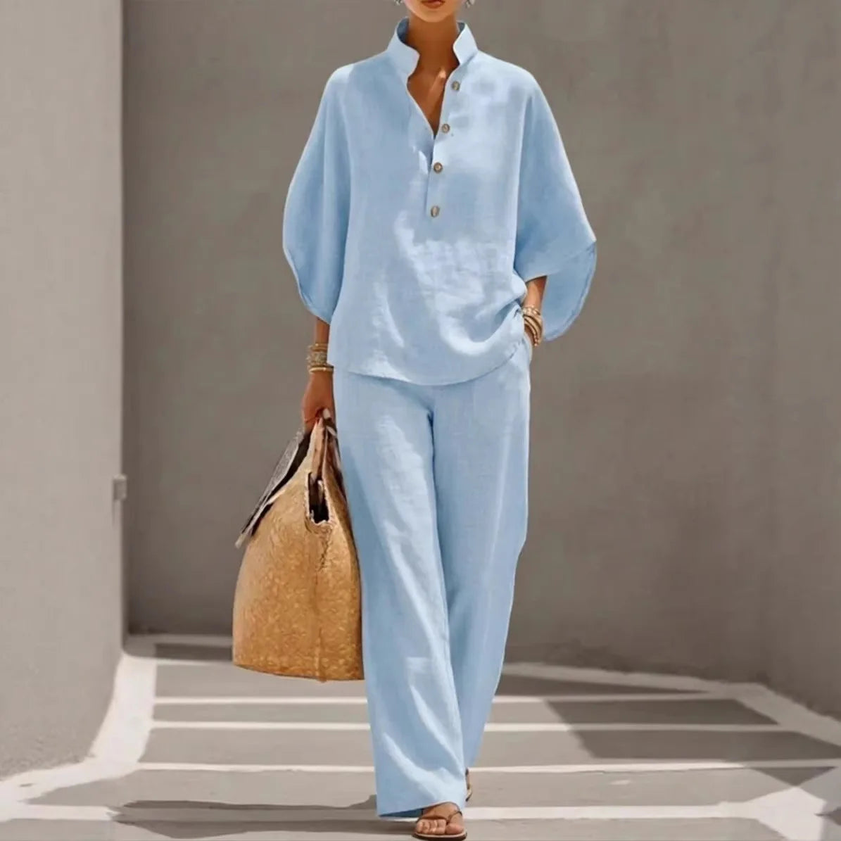 Ensemble femme haut col montant et pantalon – CLEVI Paris