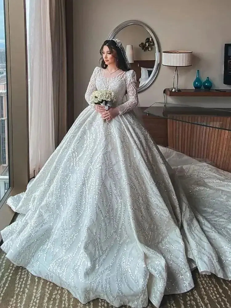 Robe de mariée princesse en tulle brodé – CLEVI Paris