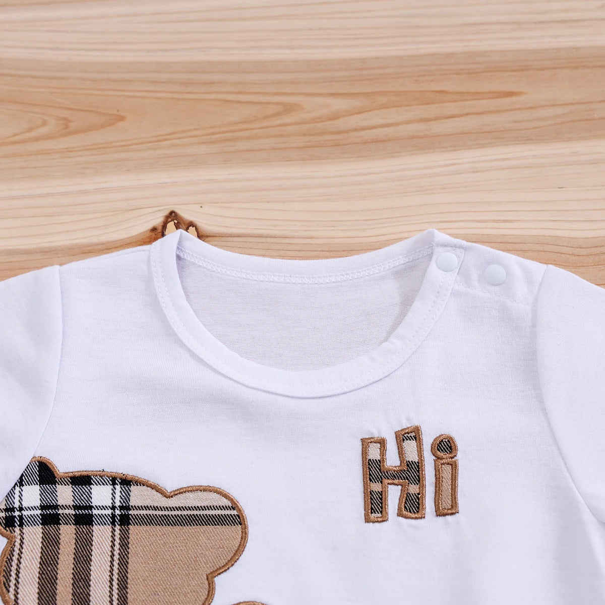 Ensemble bébé ours T-shirt et short à carreaux – CLEVI Paris