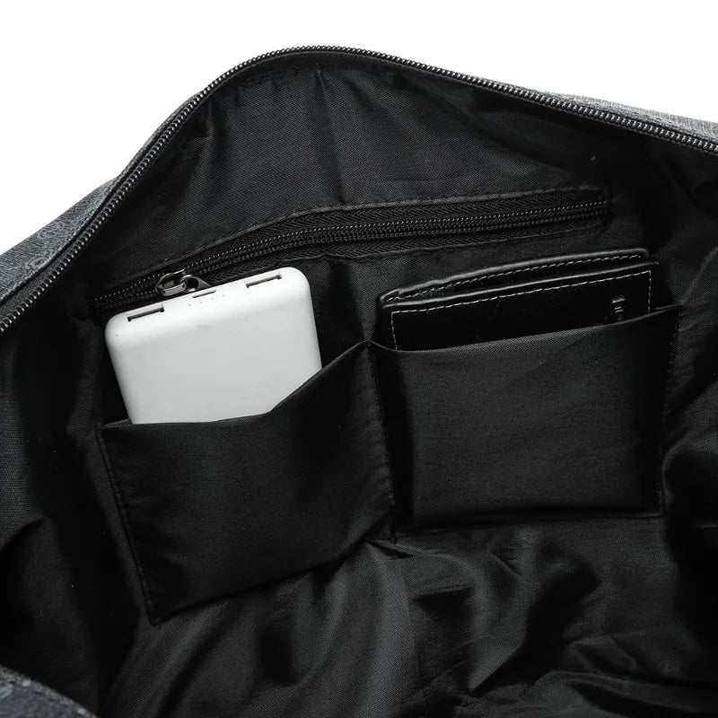 Sac Cabas Homme PVC/PU Motif Lettres Grande Capacité 46x25x18cm – CLEVI Paris