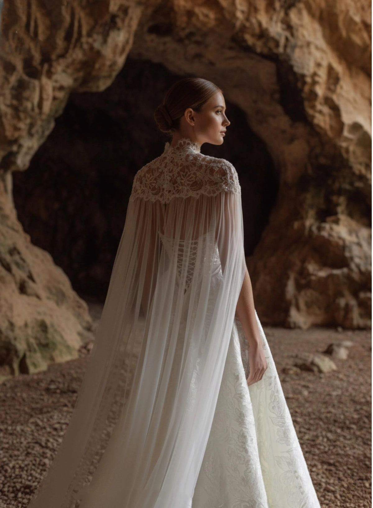 Robe de mariée en dentelle à corset ajusté – CLEVI Paris