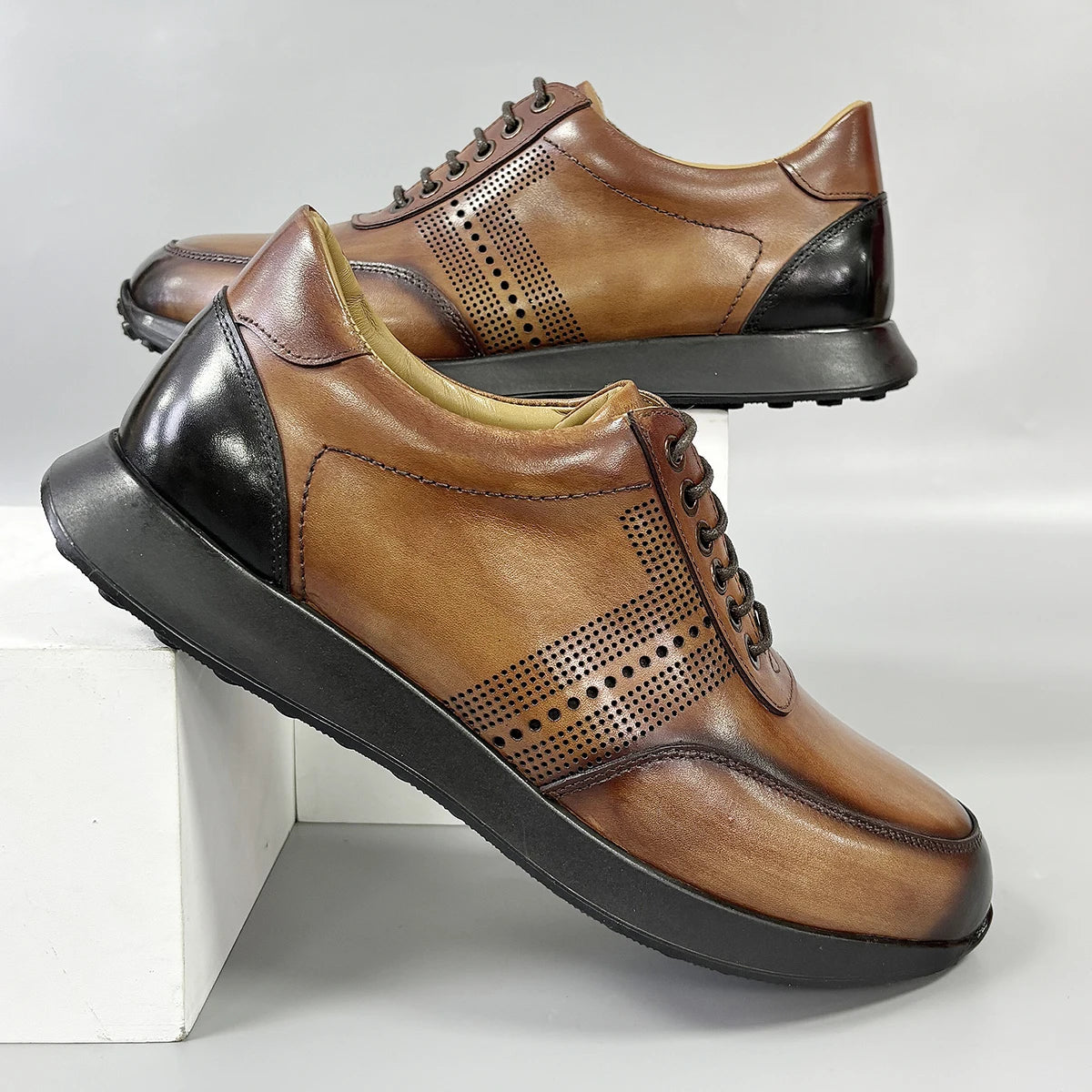 Sneakers en cuir à motif brogue pour homme – CLEVI Paris