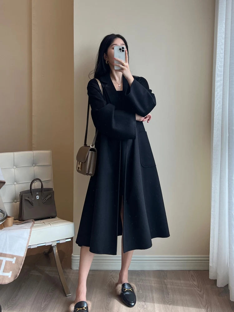 Manteau long femme à ceinture et col revers – CLEVI Paris