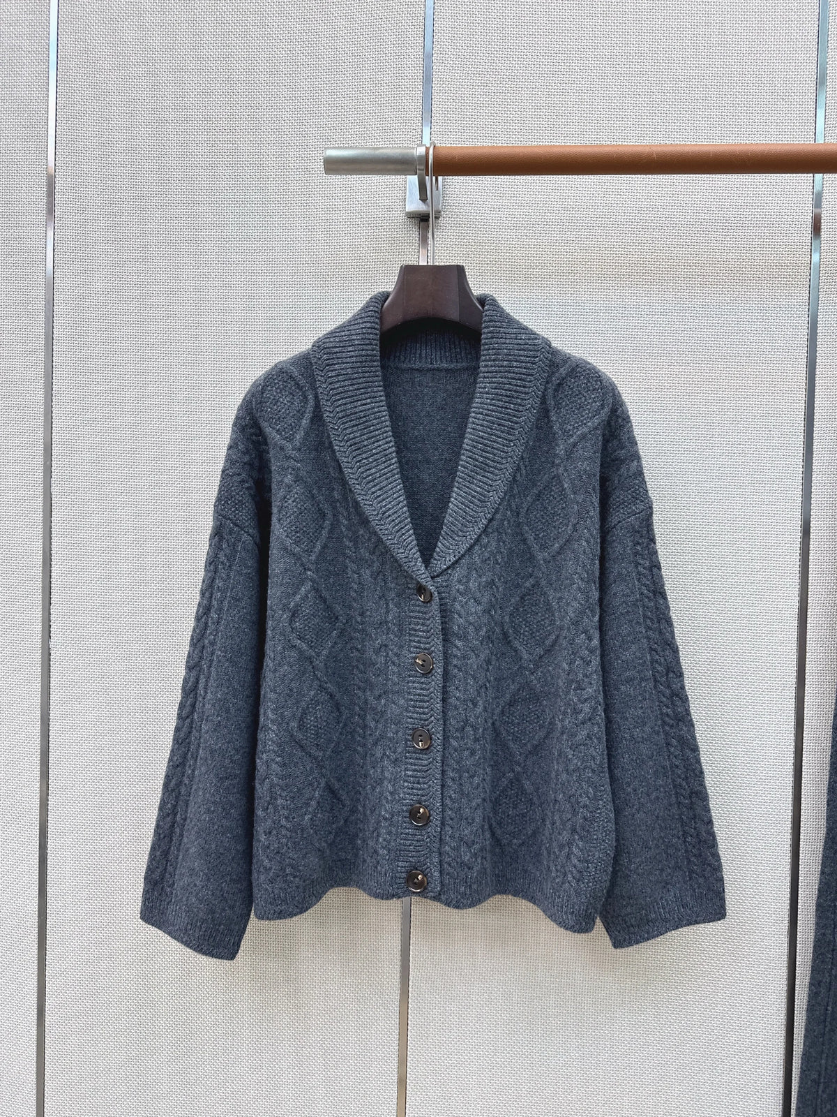 Ensemble cardigan torsadé et pantalon femme – CLEVI Paris