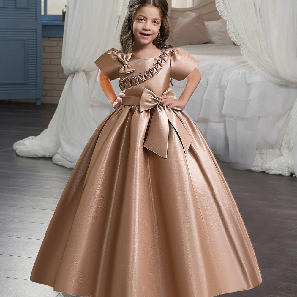 Robe fille en satin à manches courtes – CLEVI Paris