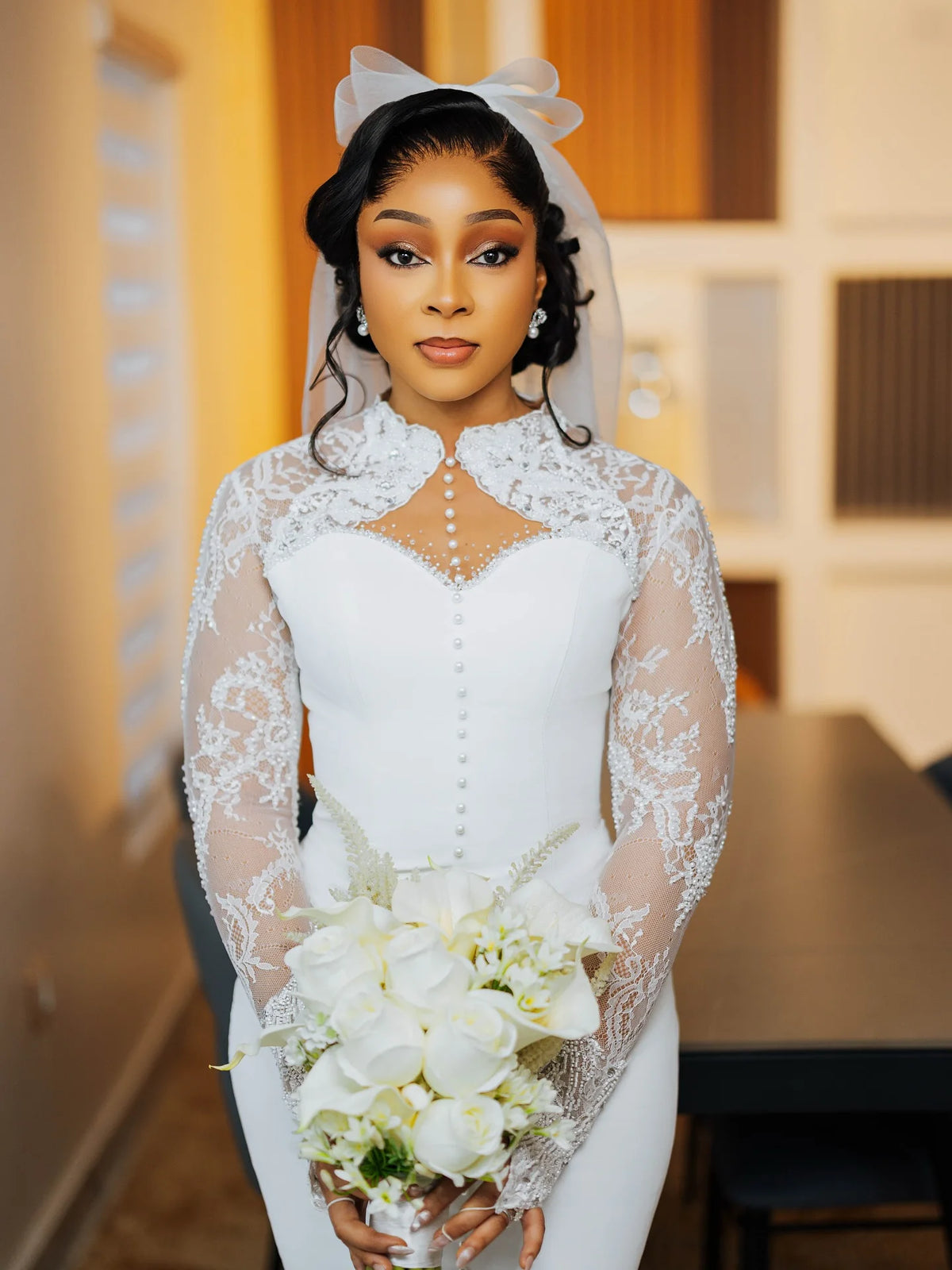 Robe de mariée civile midi en satin – CLEVI Paris