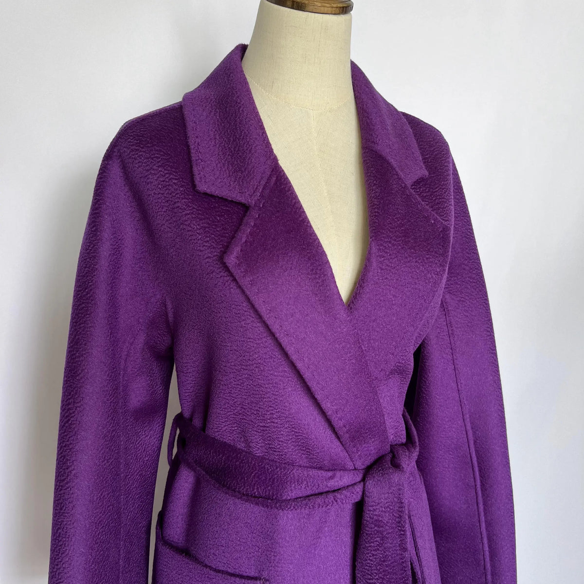Manteau long femme en laine à revers – CLEVI Paris