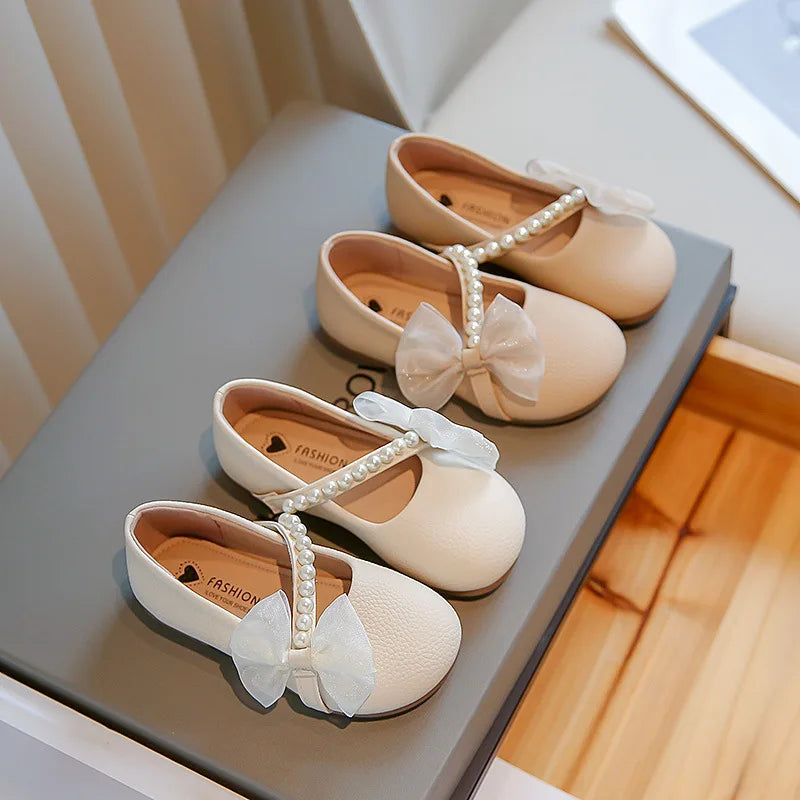 Chaussures fille dentelle, nœud et perles – CLEVI Paris