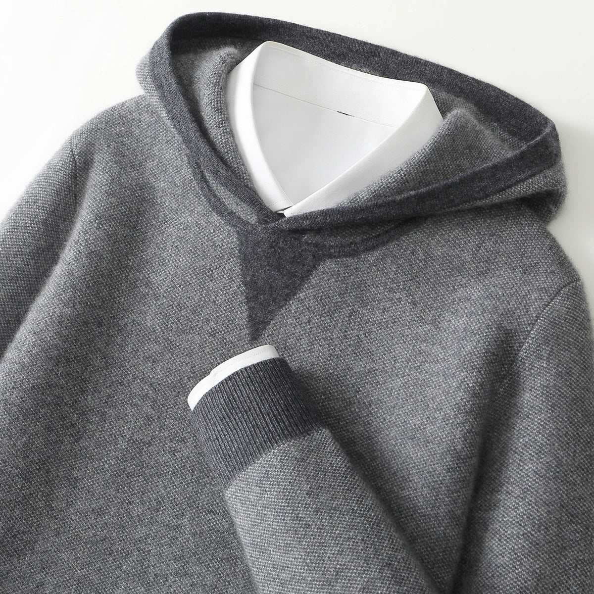 Ensemble homme à capuche en cachemire – CLEVI Paris
