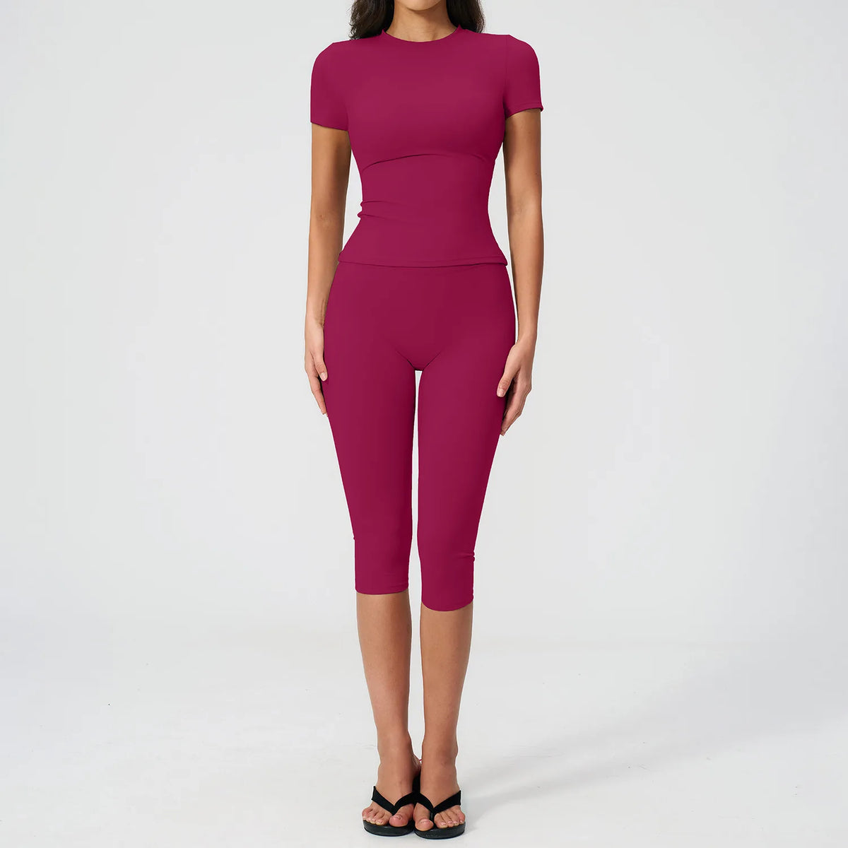 Ensemble yoga femme brassière et legging capri – CLEVI Paris