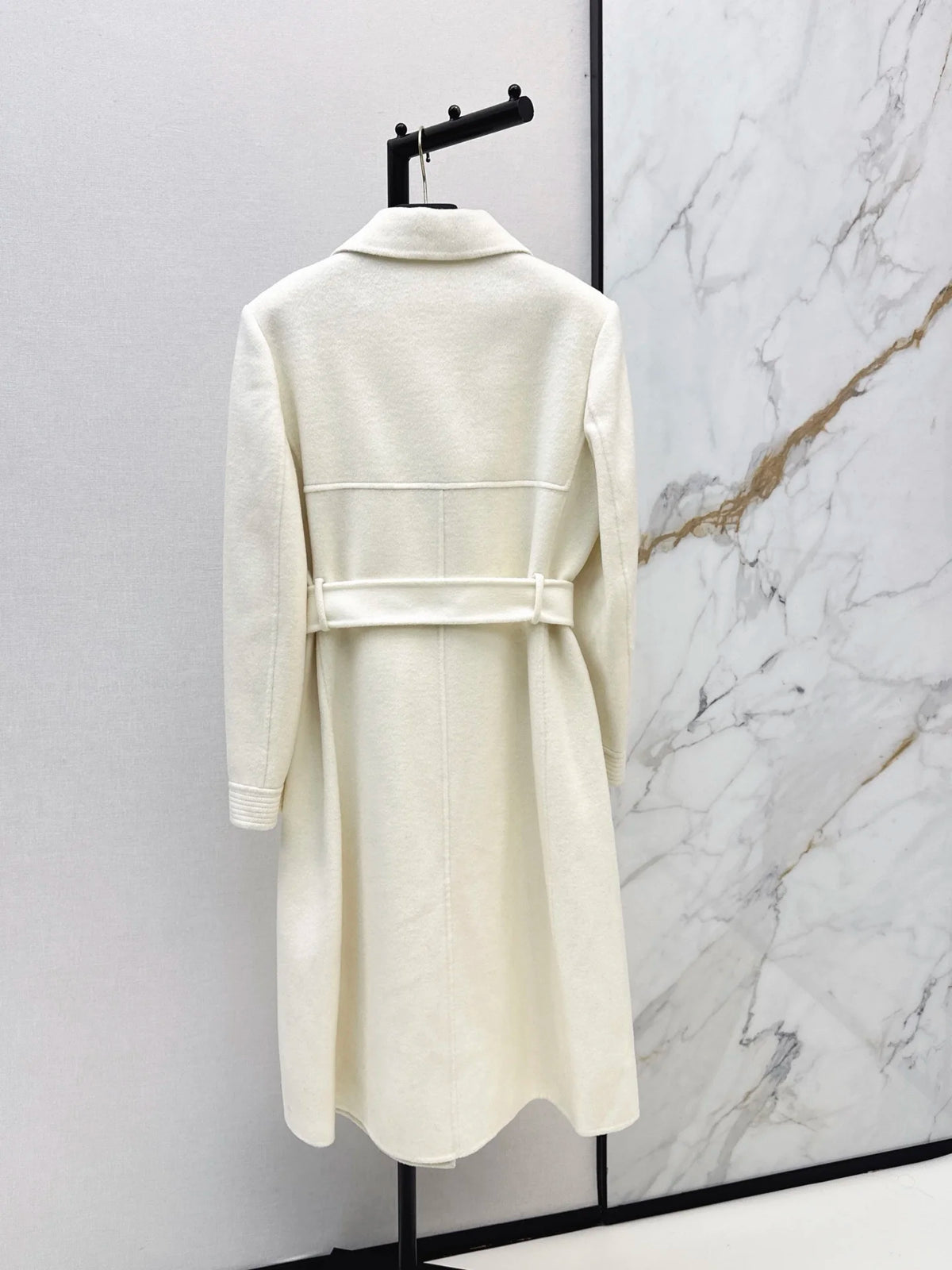 Manteau long femme en laine à quatre poches – CLEVI Paris