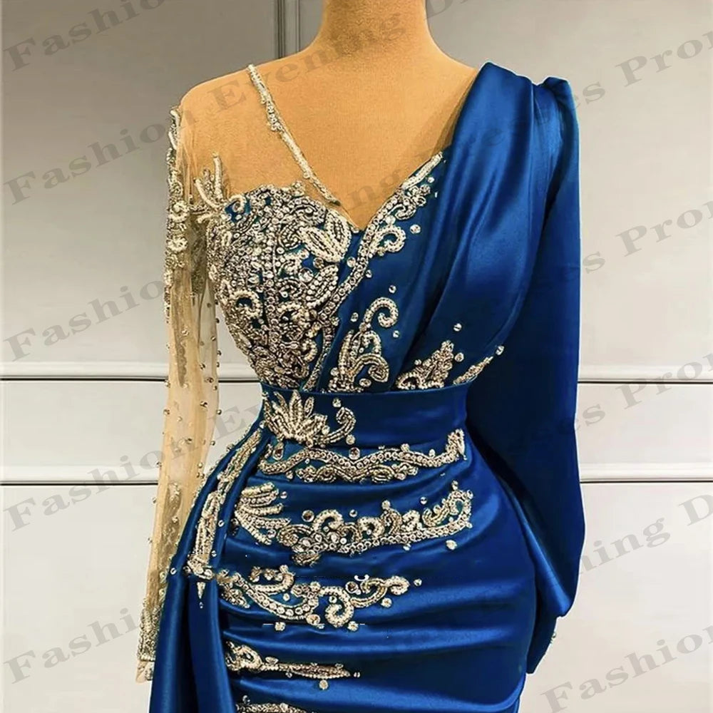 Robe de soirée sirène en satin à dentelle – CLEVI Paris