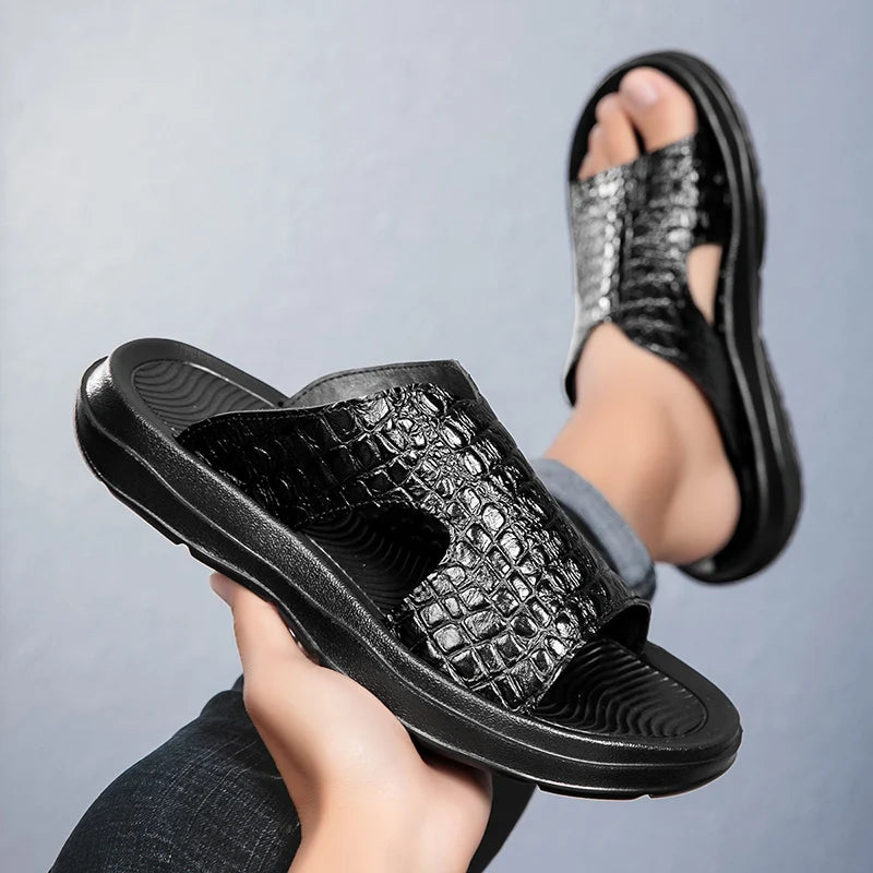 Sandales unisexes en croûte de cuir crocodile – CLEVI Paris