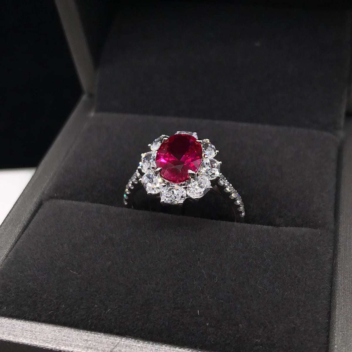 Bague Femme Rubis 2 Carats Or Blanc 14K – CLEVI Paris