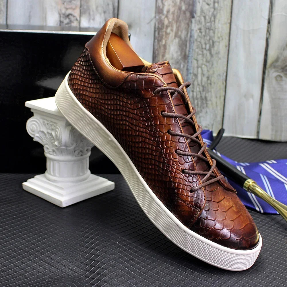 Sneakers Cuir Vachette Homme Motif Serpent Lacets Noir Rouge – CLEVI Paris