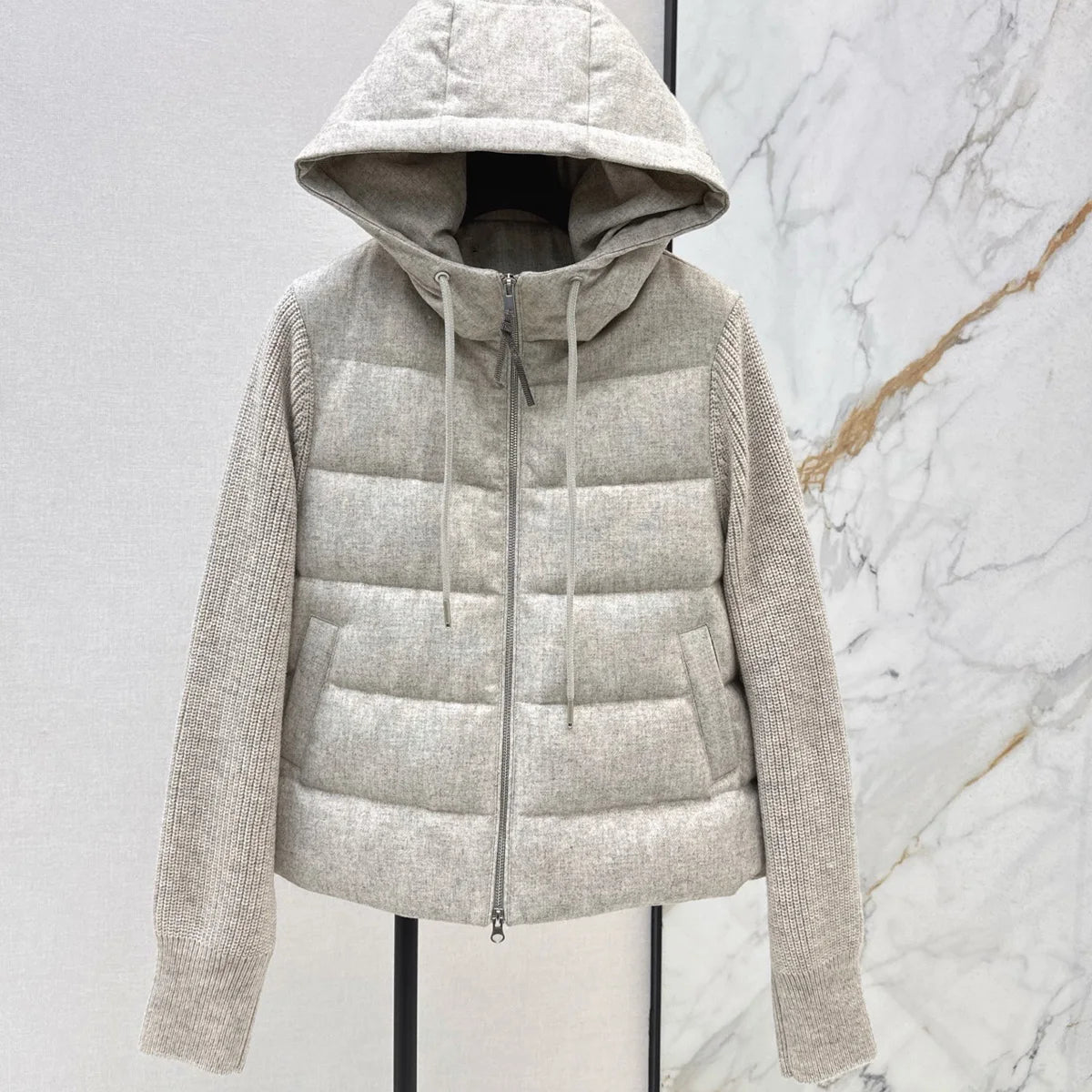 Veste femme à capuche et manches en maille – CLEVI Paris