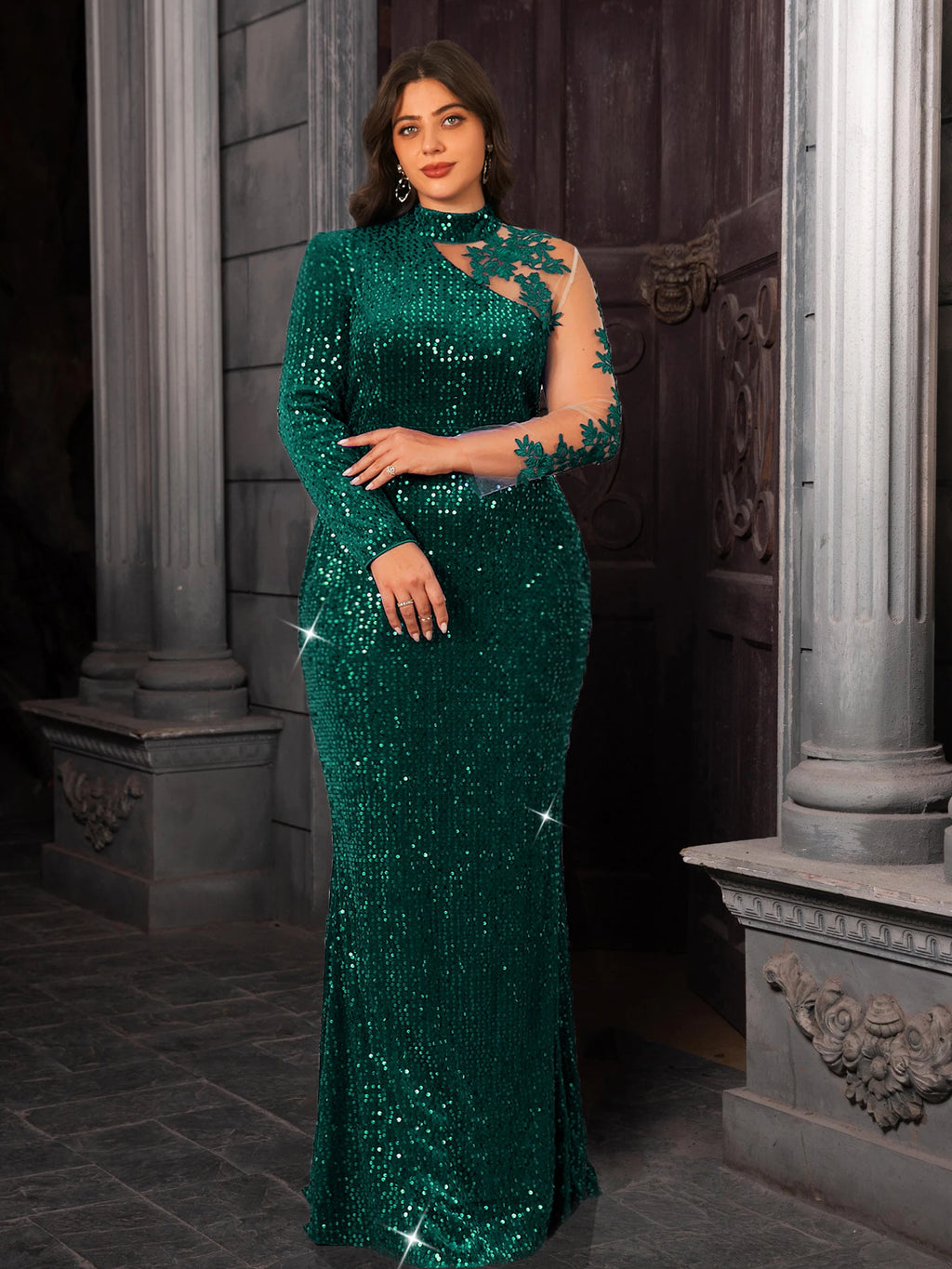 Robe de soirée longue col haut à paillettes – CLEVI Paris