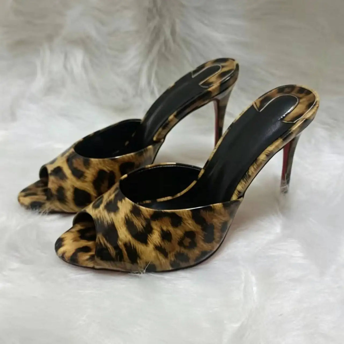 Mules femme à talon aiguille et bout ouvert – CLEVI Paris