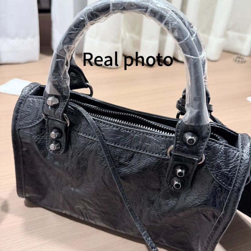 Sac À Main PU Froissé Rivets Femme Miroir & Pompon 4 Tailles – CLEVI Paris