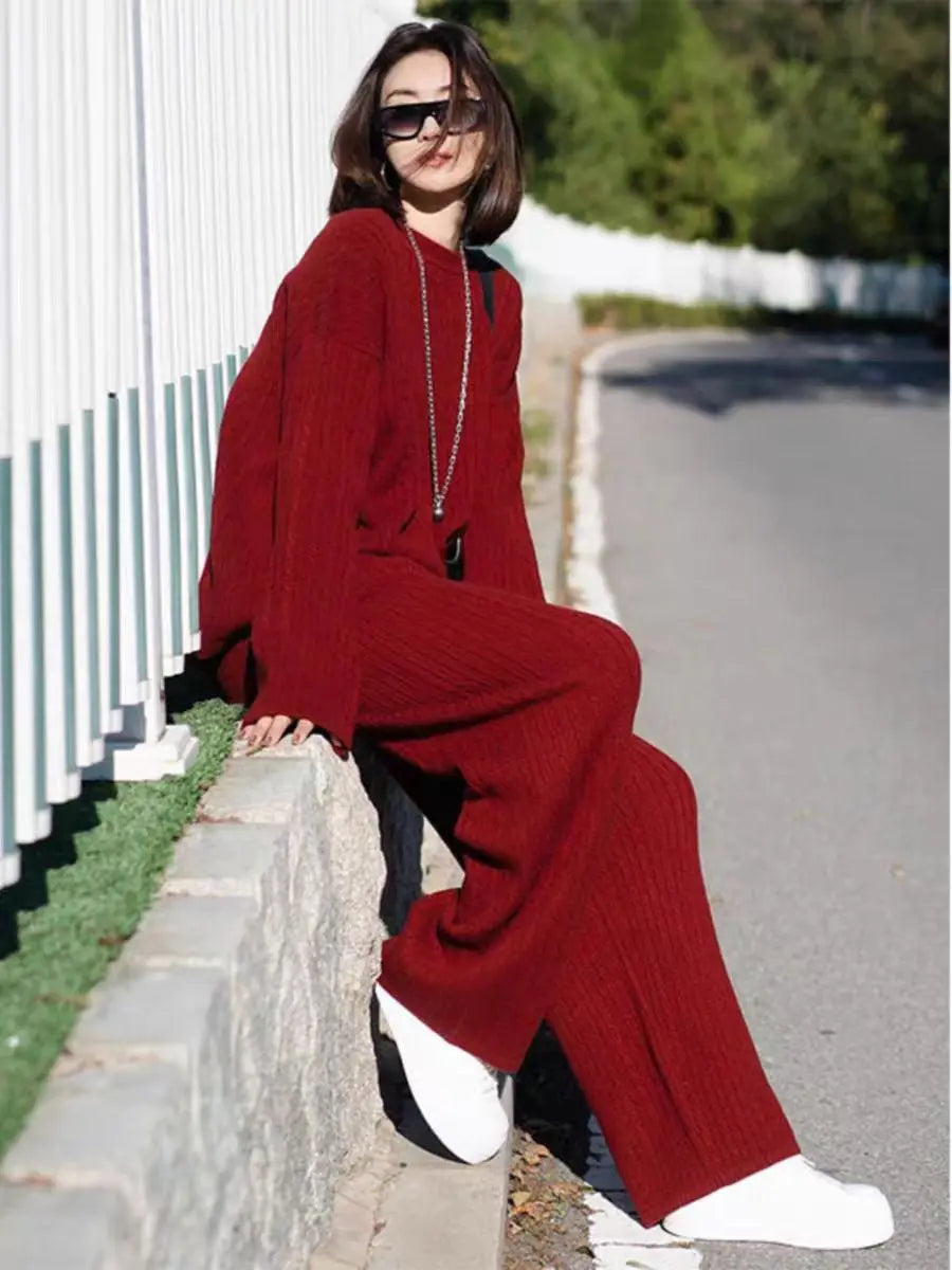 Ensemble femme rouge en laine et pantalon large – CLEVI Paris