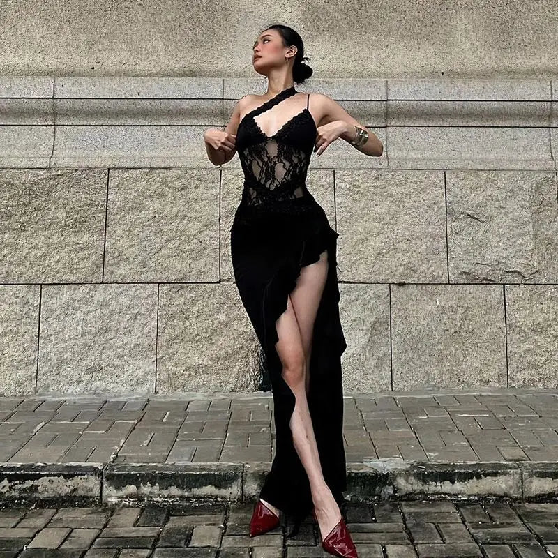 Robe midi asymétrique noire en dentelle – CLEVI Paris