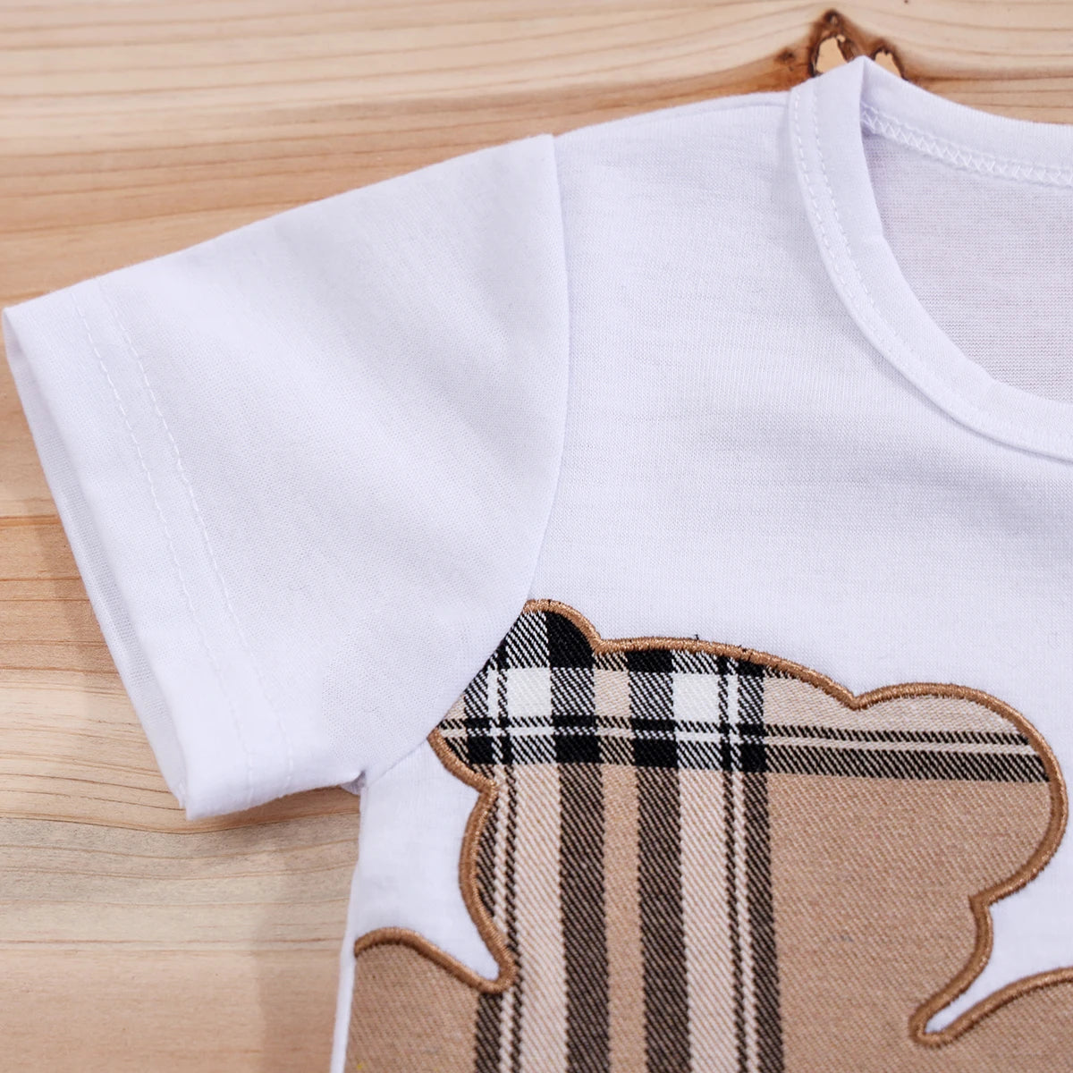 Ensemble bébé ours T-shirt et short à carreaux – CLEVI Paris