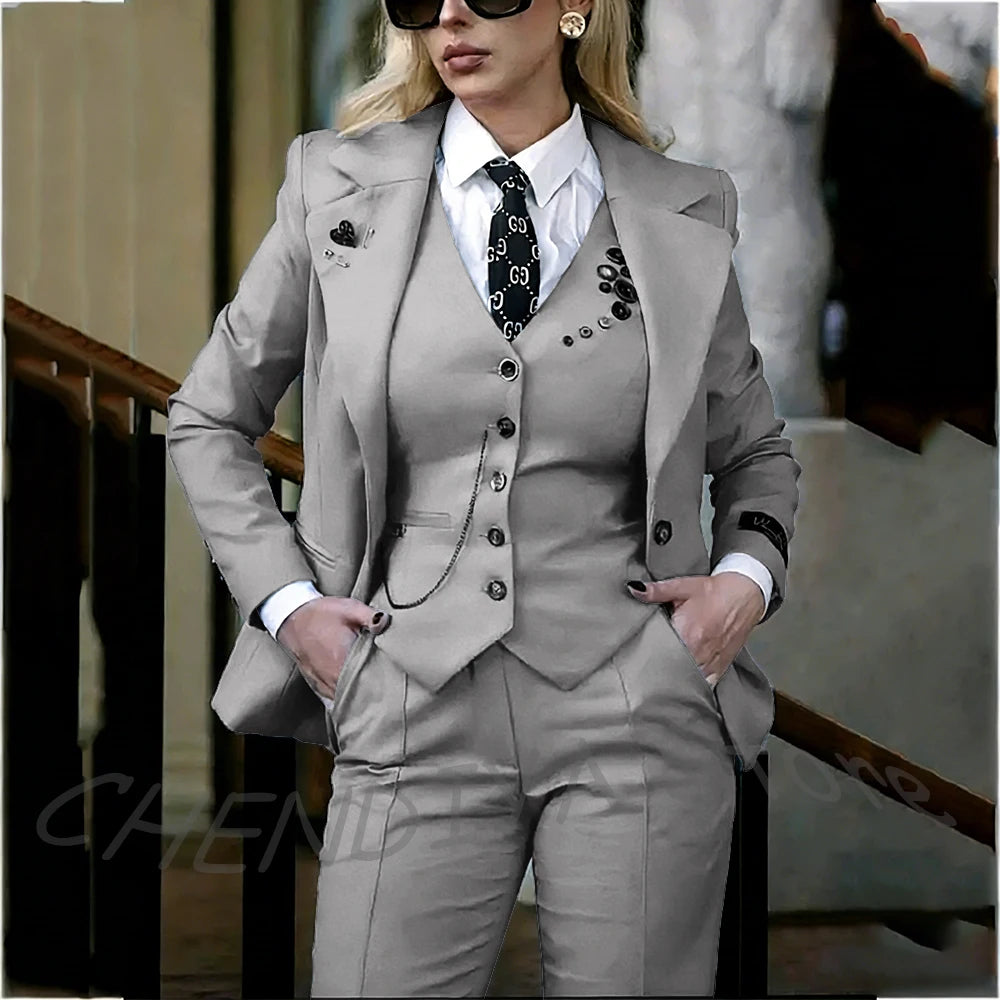 Tailleur pantalon femme à col châle – CLEVI Paris
