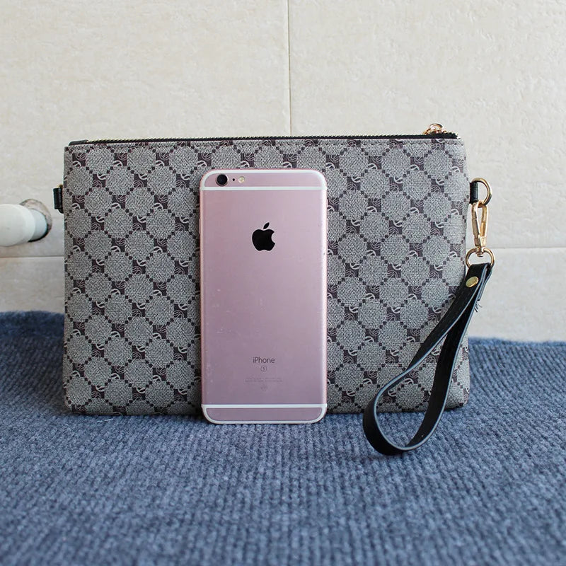 Pochette homme en PVC petit et grand format – CLEVI Paris