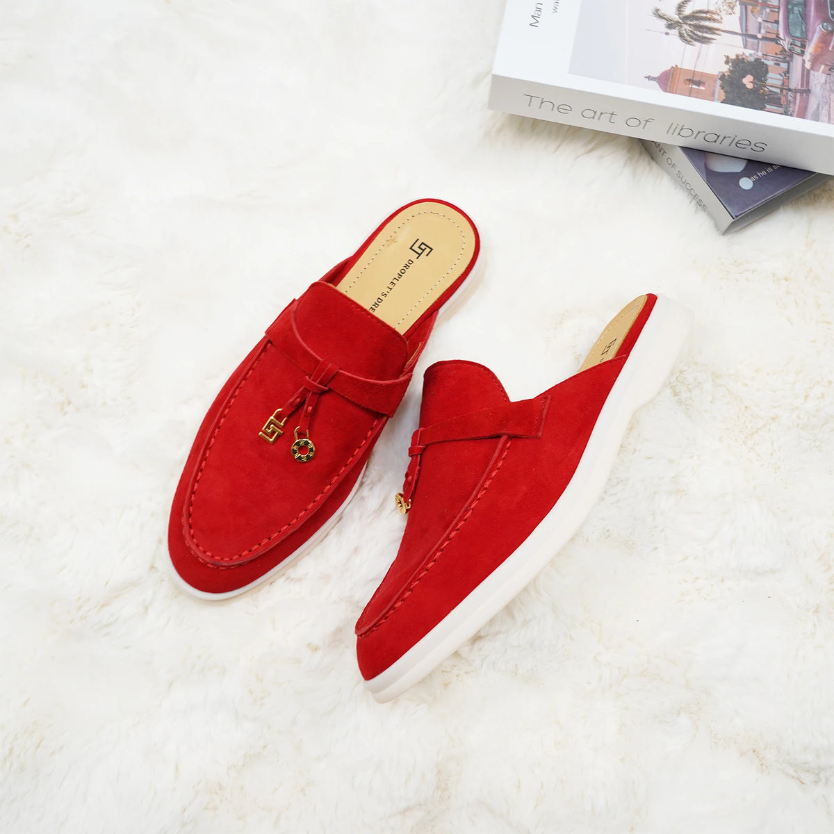 Mocassins femme en daim à talon bas – CLEVI Paris