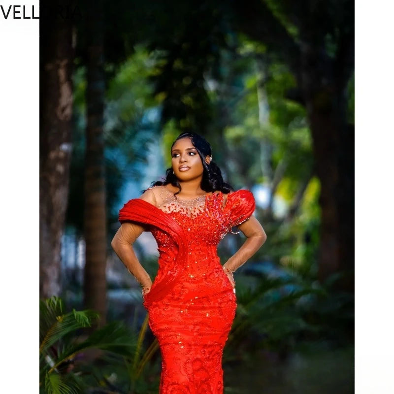 Robe de bal sirène en dentelle à cristaux – CLEVI Paris