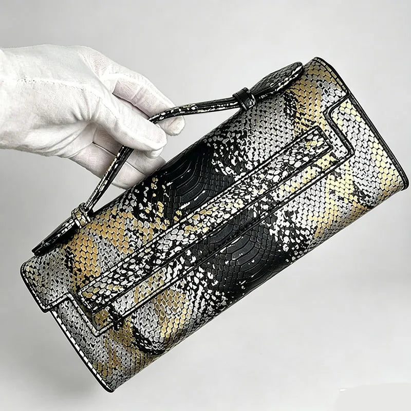 Pochette Femme Cuir PU Motif Autruche Tendance 27x12x5cm – CLEVI Paris