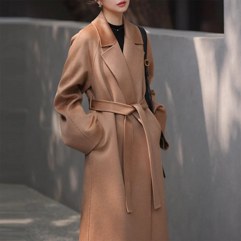 Manteau long ceinturé en laine femme – CLEVI Paris