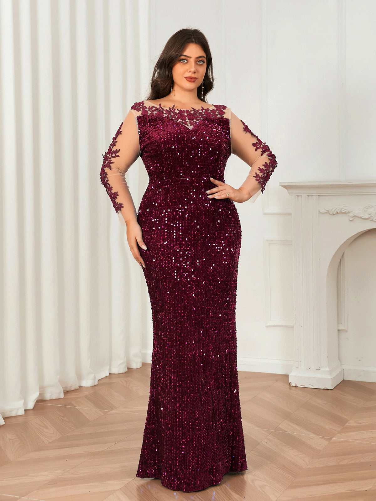 Robe de soirée longue dentelle et paillettes – CLEVI Paris