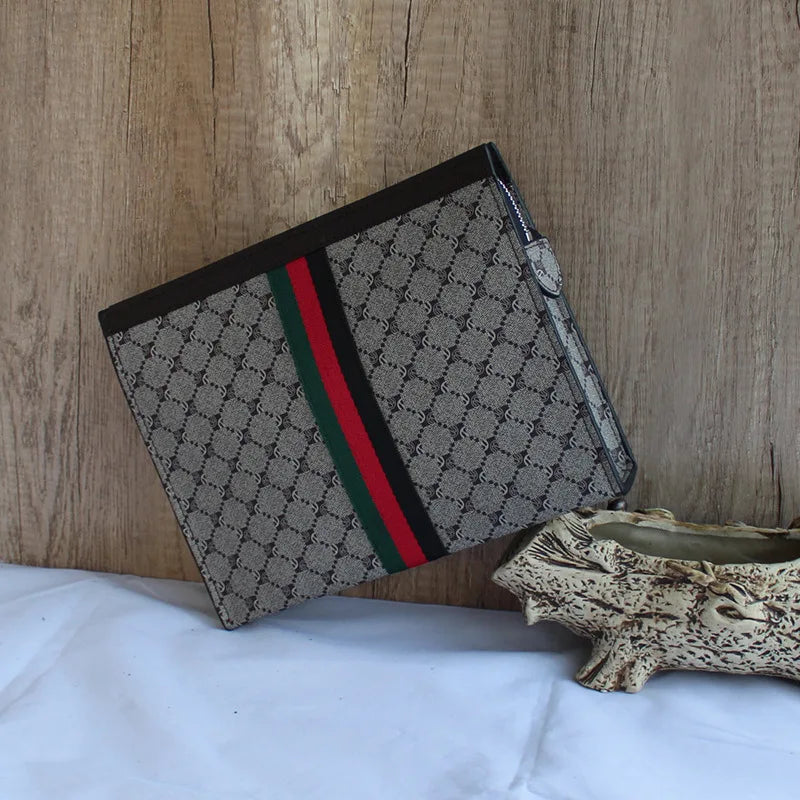 Pochette homme zippée 26 × 21 cm – CLEVI Paris