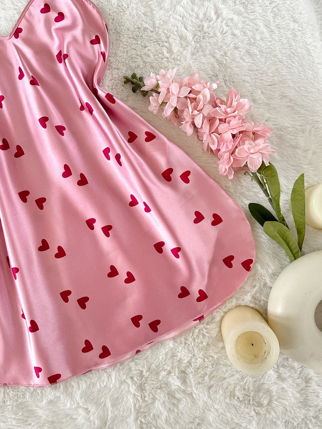 Nuisette Rose Imprimé Cœurs Col V Bretelles Spaghetti Femme Robe de Nuit Mignonne Douce S-XL – CLEVI Paris