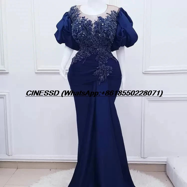 Robe de bal sirène satinée à appliques – CLEVI Paris