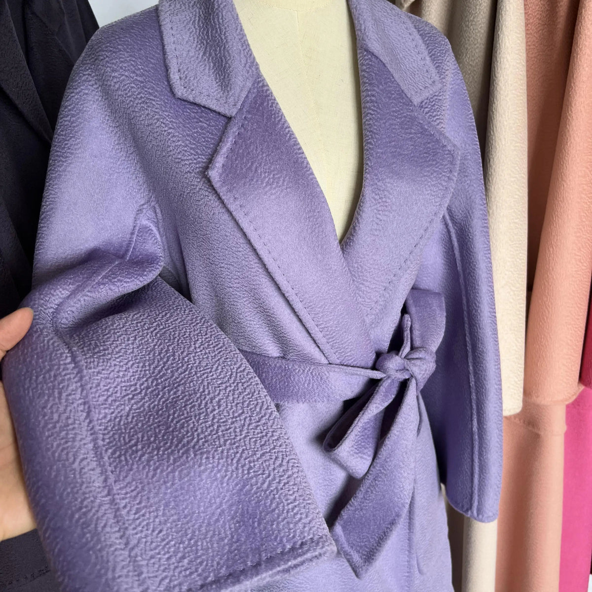Manteau long femme en laine à revers – CLEVI Paris