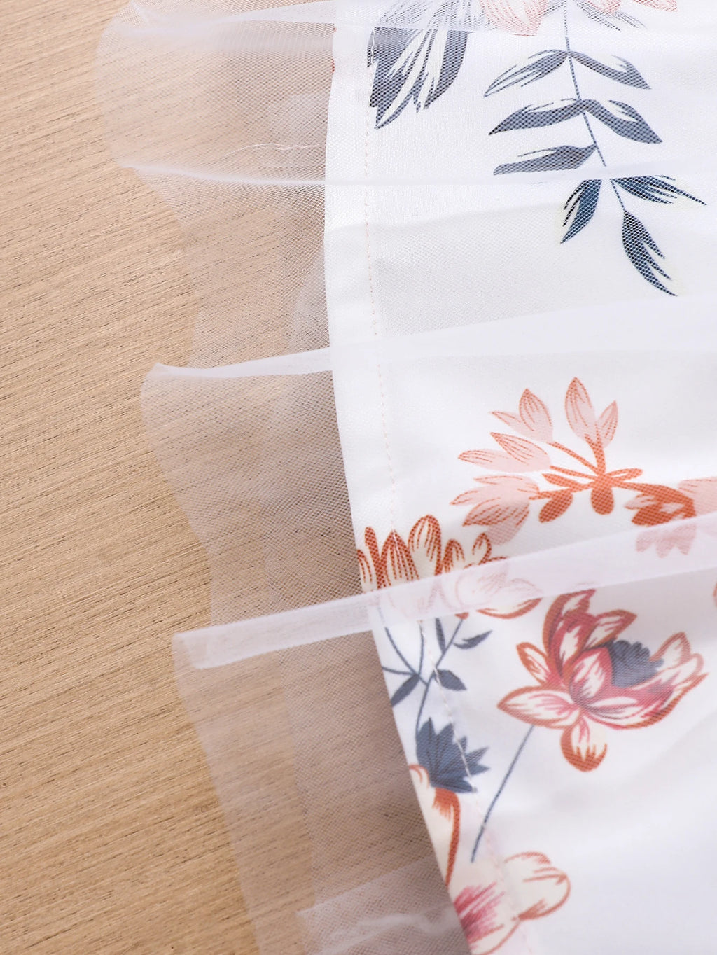 Robe fille fleurie à bretelles et ceinture – CLEVI Paris
